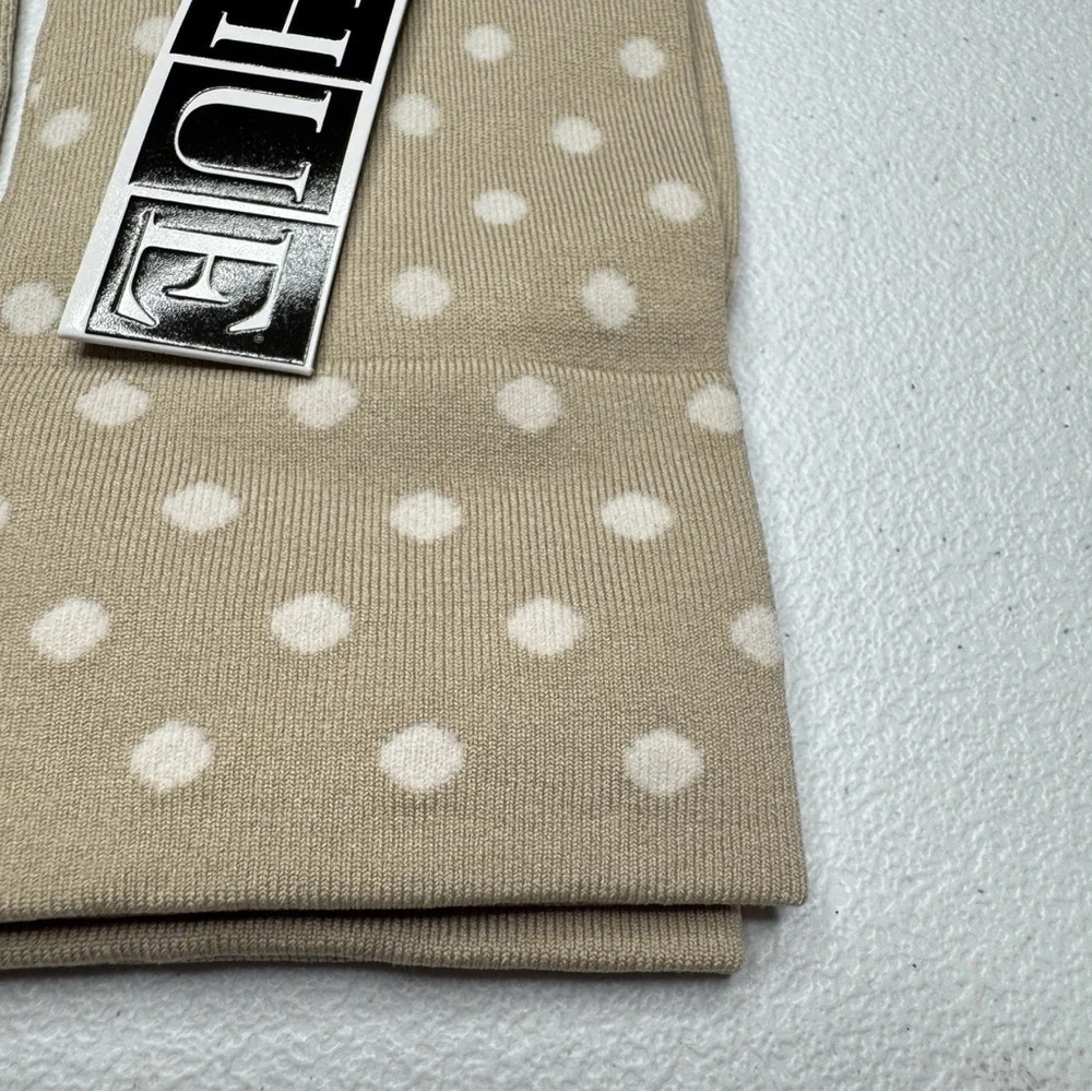 Hue Ultrasmooth Chino Beige Polka Dot Socks Womens One Size Fits Most 3 Pair New